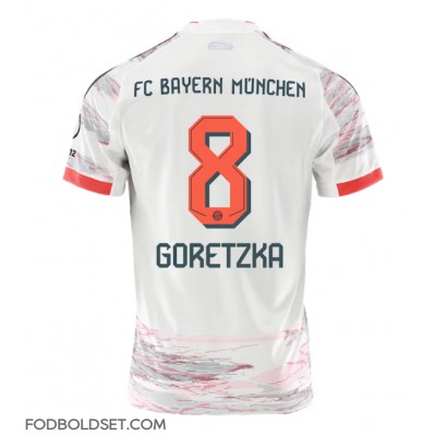 Bayern Munich Leon Goretzka #8 Udebanetrøje 2025-26 Kortærmet Bayern Munich Leon Goretzka #8 Udebanetrøje 2025-26 Kortærmet